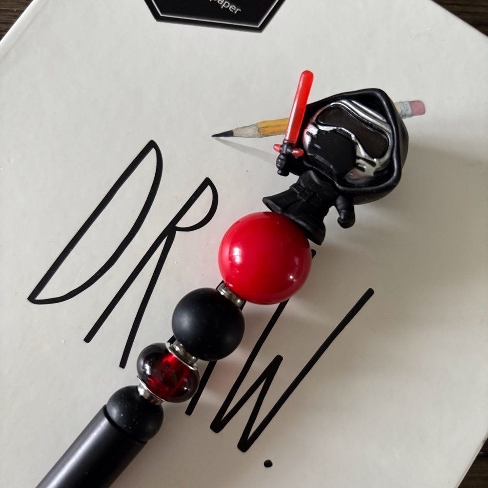 Disney Doorables: Star Wars: Kylo Ren handmade beaded pen